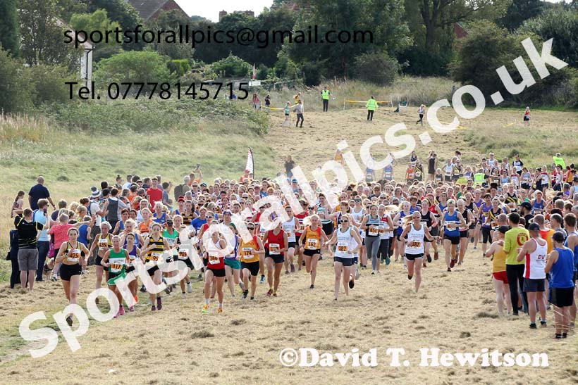 Senior womens 2021 North Eastern League, Wrekenton, Low Fell, Gateshead. Photo: David T. Hewitson/Sports for All Pics